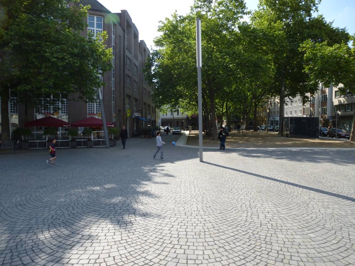  Der neue Oberbilker Marktplatz ist frei gegeben. 