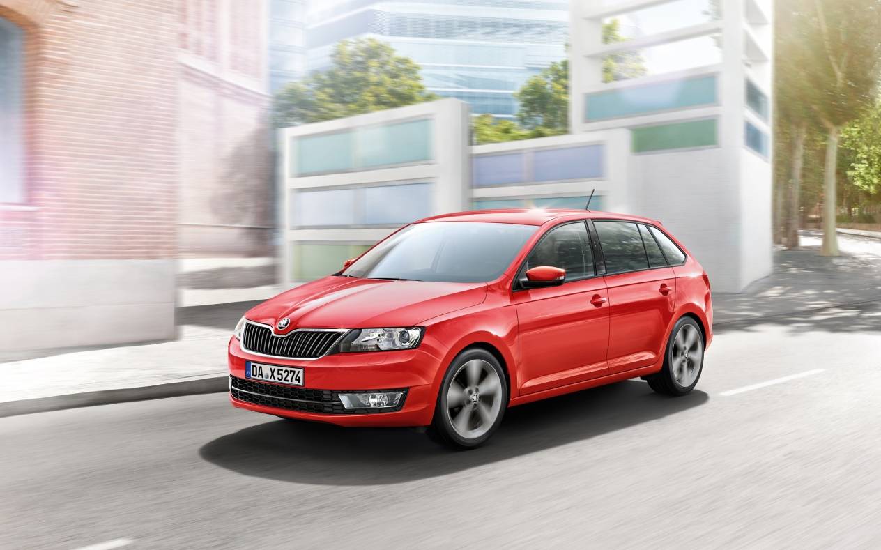  Der Skoda Rapid wird jetzt mit neuen, sauberen Motoren verkauft. 