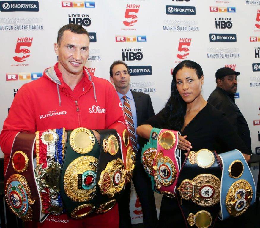  Bevor Wladimir Klitschko (l.) seine fünf WM-Gürtel in der Düsseldorfer Arena gegen Tyson Fury verteidigt, muss Cecilia Braekhus (r.) ihrerseits um vier Titel kämpfen. 