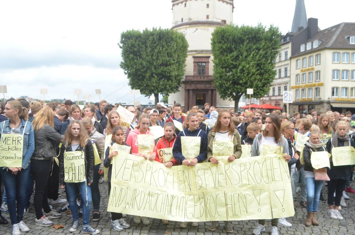 Oberkasseler Schüler gehen auf die Barrikaden