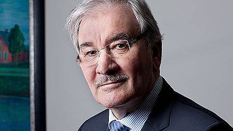  Zeitzeuge Zoni Weisz - seine Eltern und Geschwister wurden in Auschwitz ermordet. Er hält aktiv die Erinnerung an den Holocaust wach. 