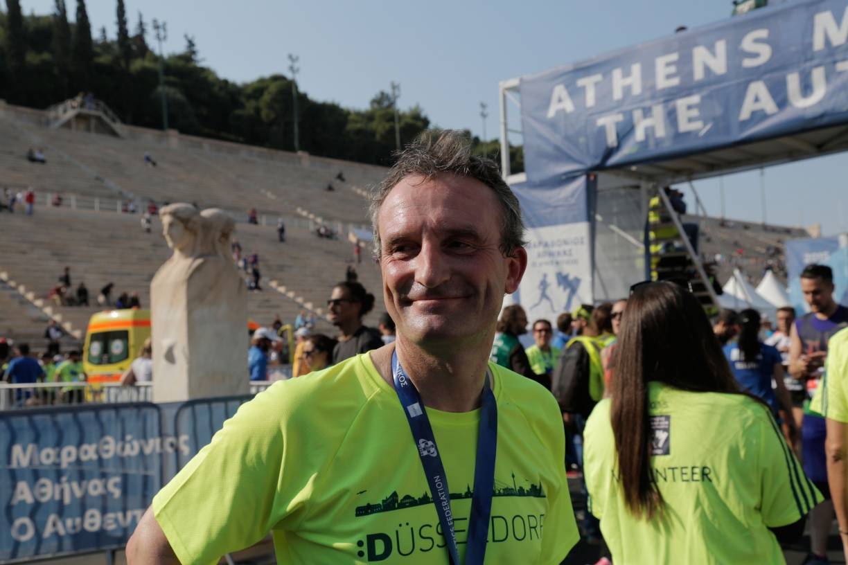  OB Geisel im Panathinaiko-Stadion, Ziel des Athen-Marathons. 