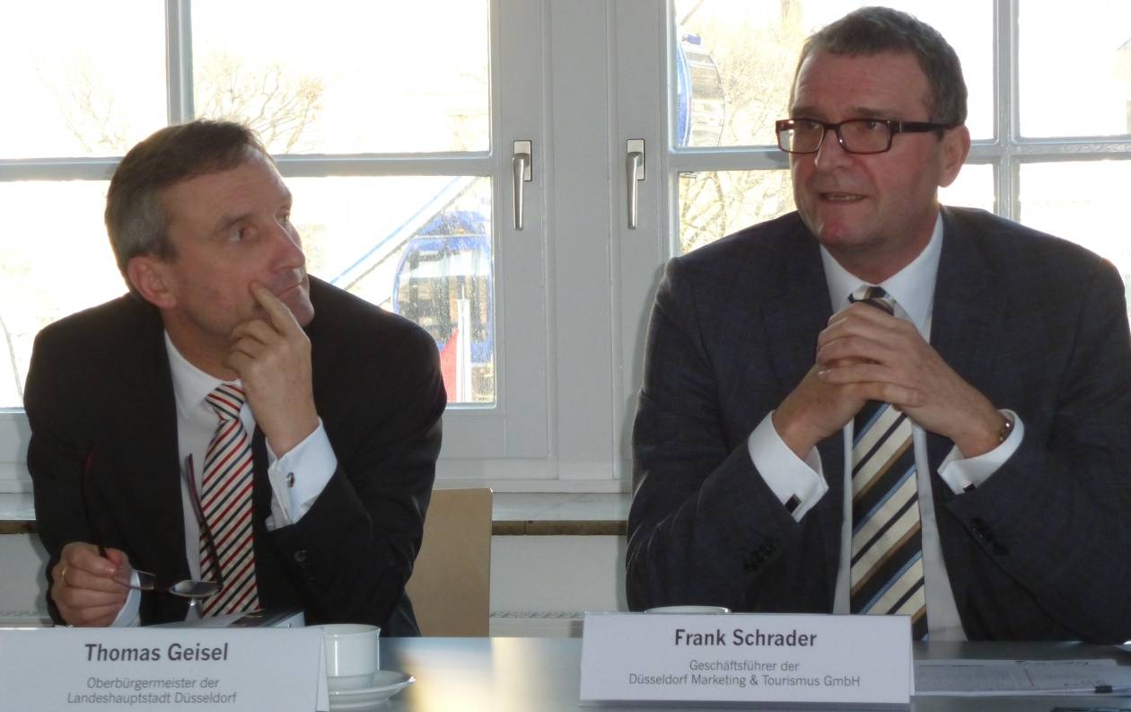  Oberbürgermeister Thomas Geisel präsentiert seinen neuen DMT-Geschäftsführer Frank Schrader. 