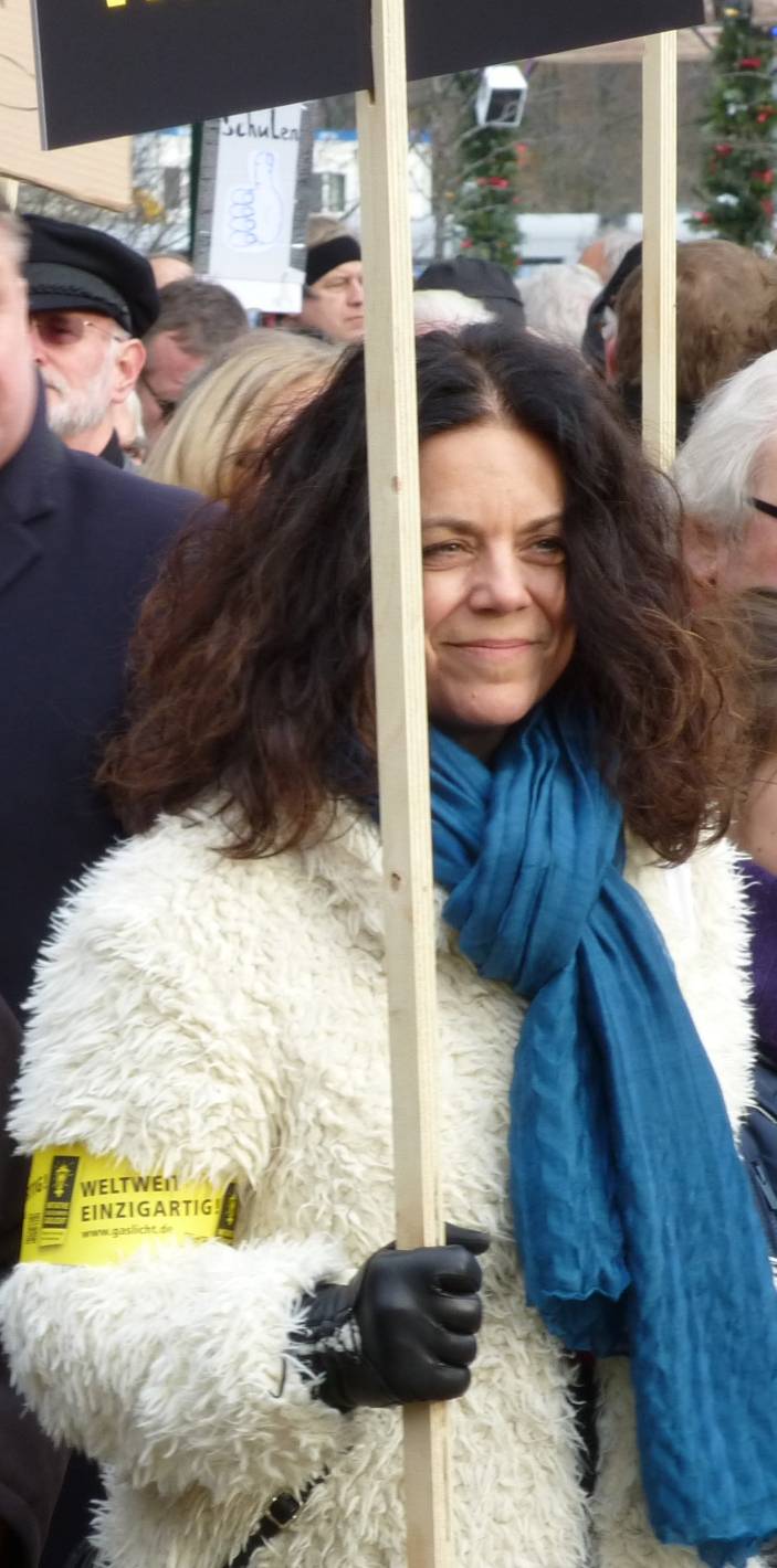  Möchte am liebsten alle Gaslaternen in Düsseldorf erhalten: Christiane Oxenfort. 