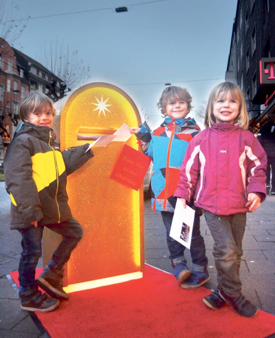  Finn, Mats und Lotta finden die Idee super: Sie haben alle drei ans Christkind geschrieben. 