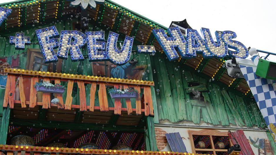 Nein, kein Freuden-Haus. Es ist ein...