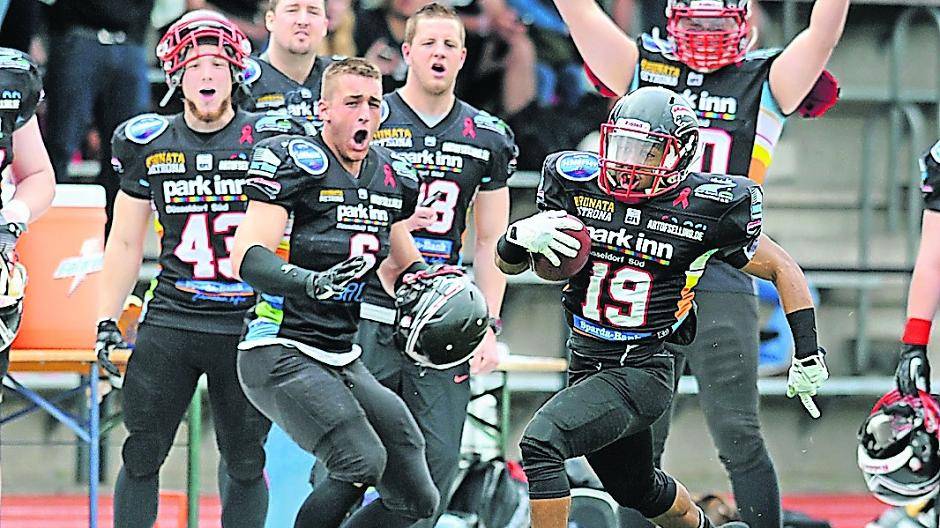  Rassiger Liga-Auftakt für die Panther: Die Düsseldorfer (hier ein Sololauf von Dontrell Chance, 19) unterlagen den Kölner Falken nur knapp! 