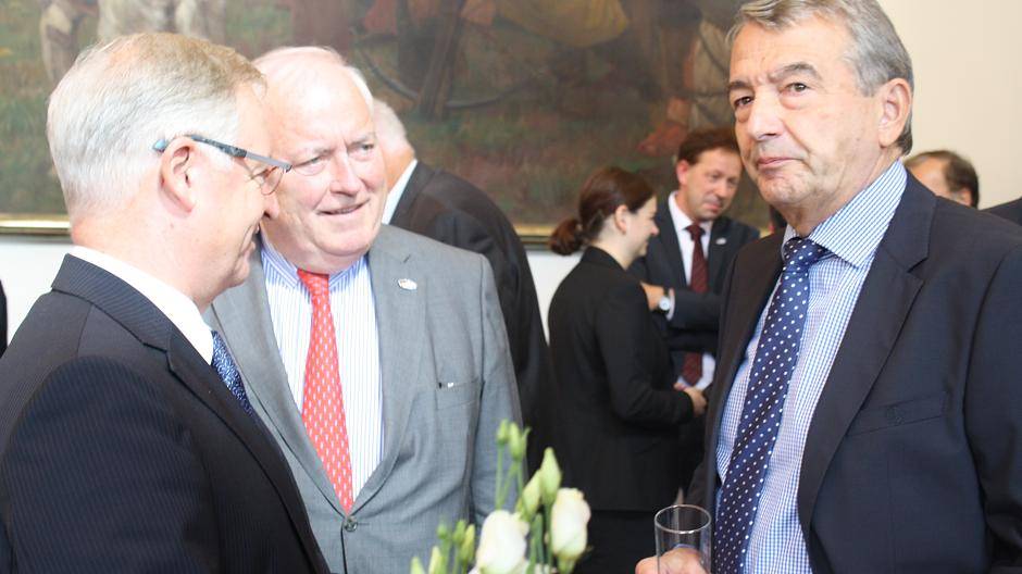 Bürgermeister Friedrich G. Conzen (Mitte) bei Wolfgang...