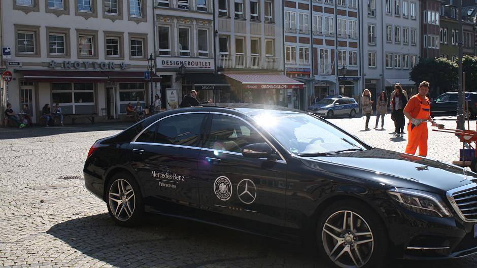 Der DFB-Tross erreicht den...