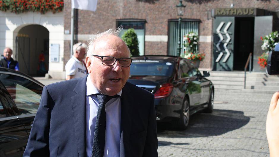 Wir erblicken Uwe...