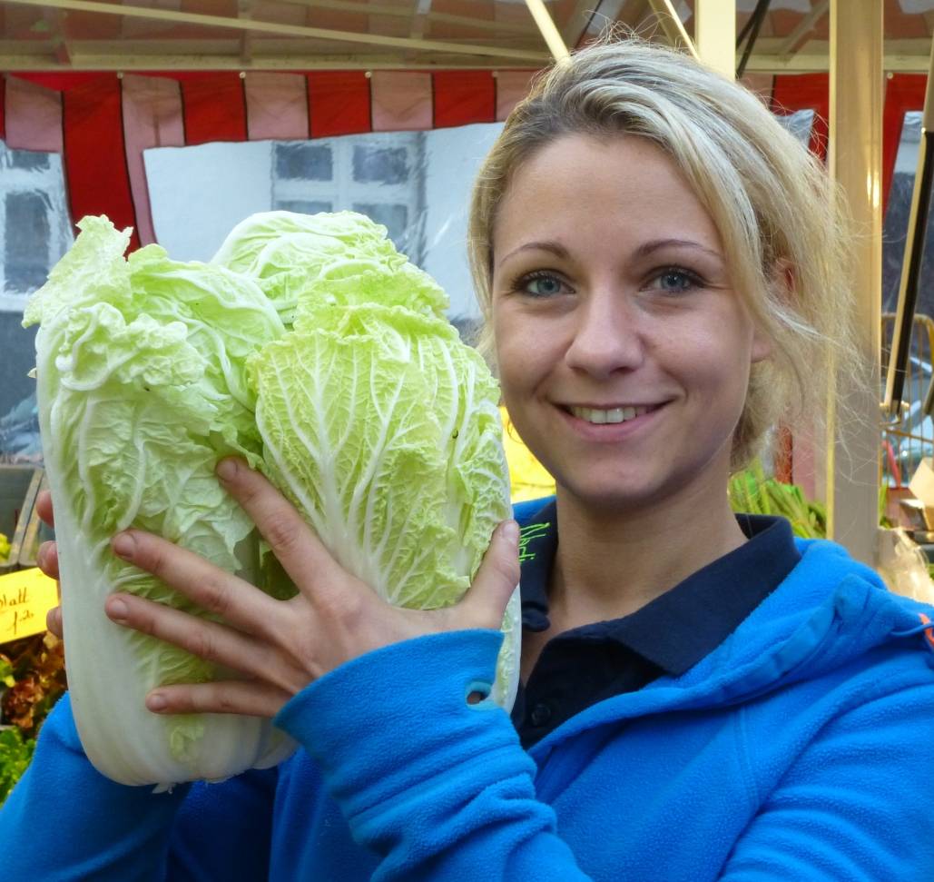  Nadine Eyckeler schätzt Chinakohl wegen seiner Bekömmlichkeit. 