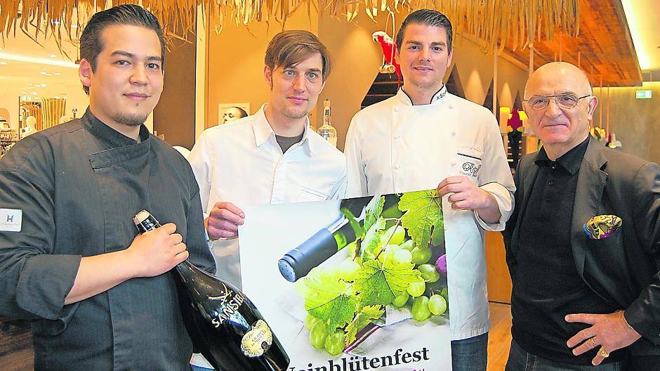  Sie packen beim Weinblütenfest die leckeren Sachen aus: Jörg Wissmann(Restaurant „Agata’s“), Andy Vorbusch („Sööt), Marcel Schiefer („Schorn“) und Jean Claude Bourgueil („Im Schiffchen“, v. l.) 