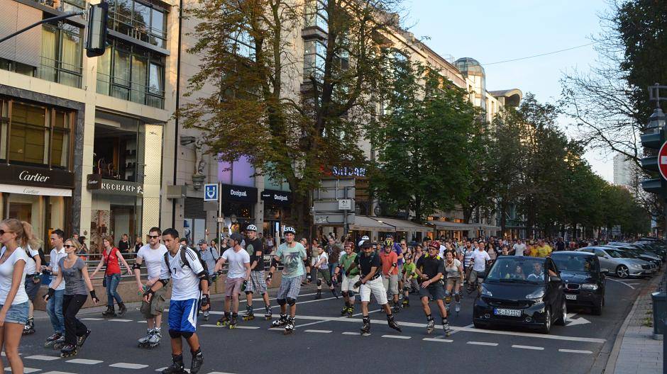 Die Königsallee gehörte allein den vielen...