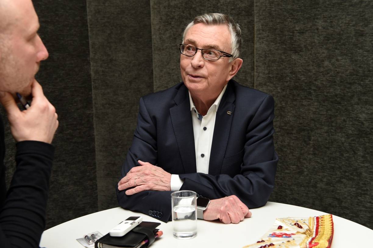  Hans-Peter Suchand im Interview mit Redakteur Sven-André Dreyer.  