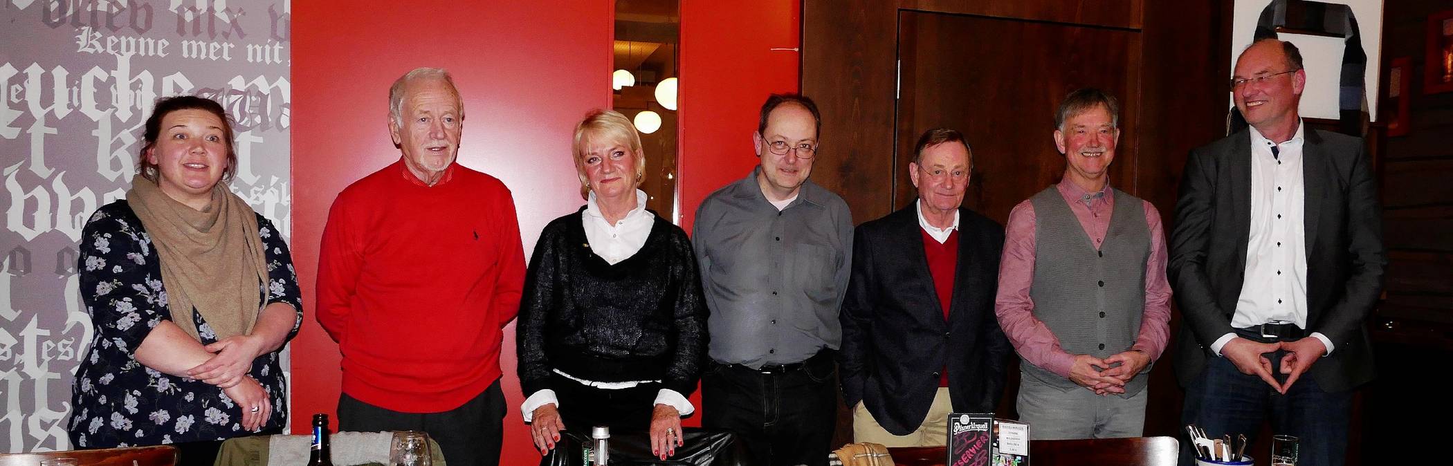  Der Vorstand der Bürgerhilfe (v.l.): Erste Schriftführerin Tanja Rinsche, erster Vorsitzender Hans Küster, zweite Vorsitzende Claudia Shakhtour, erster Schatzmeister Stefan Jansen, zweiter Schatzmeister Georg Kesting, zweiter Schriftführer Walter Friedhoff, Pressesprecher Sönke Willms-Heyng. 