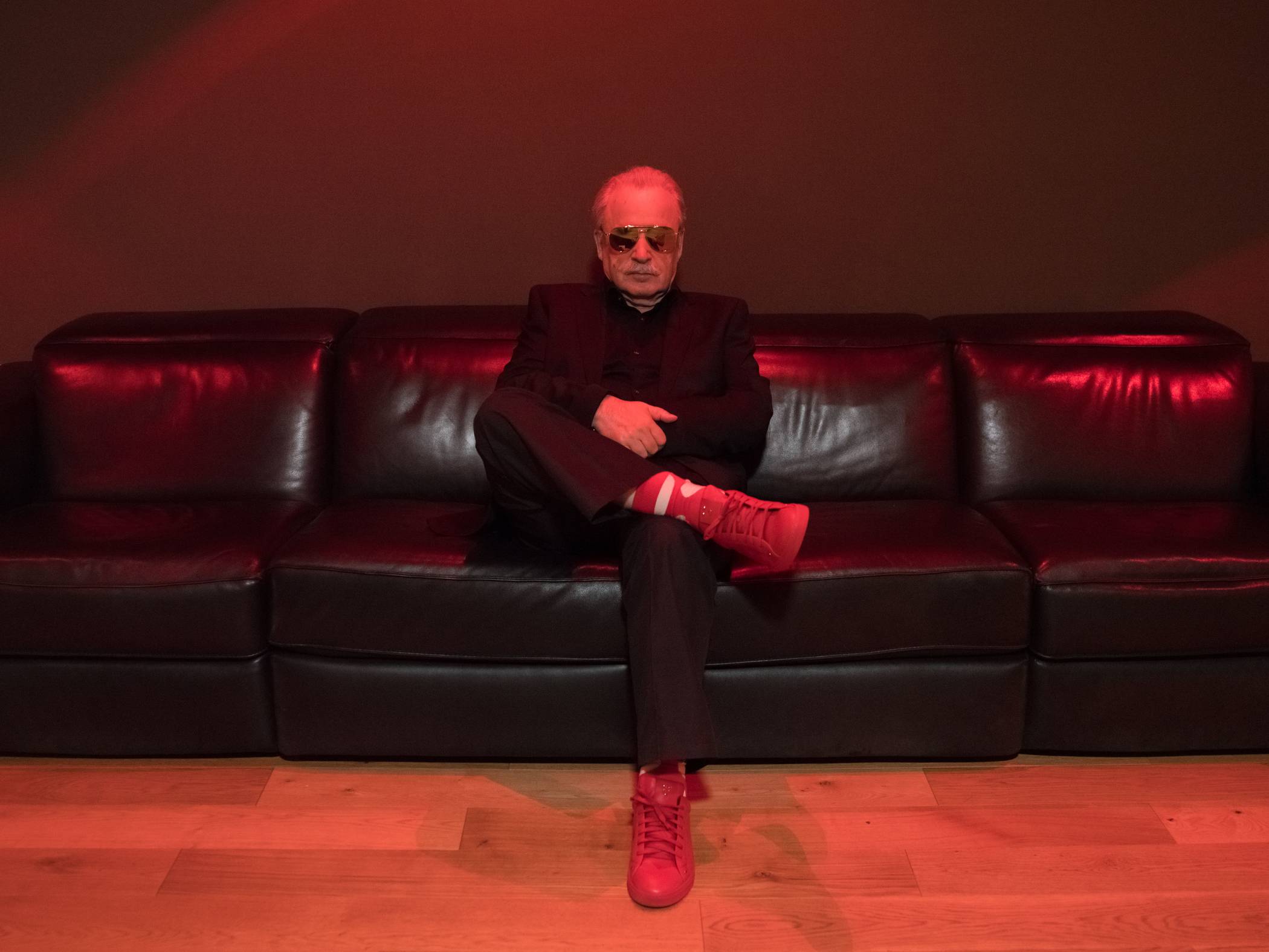  „Lässig“ könnte sein zweiter Vorname sein, hieße er nicht schon Giovanni Giorgio Moroder. Oder eben Hansjörg. 