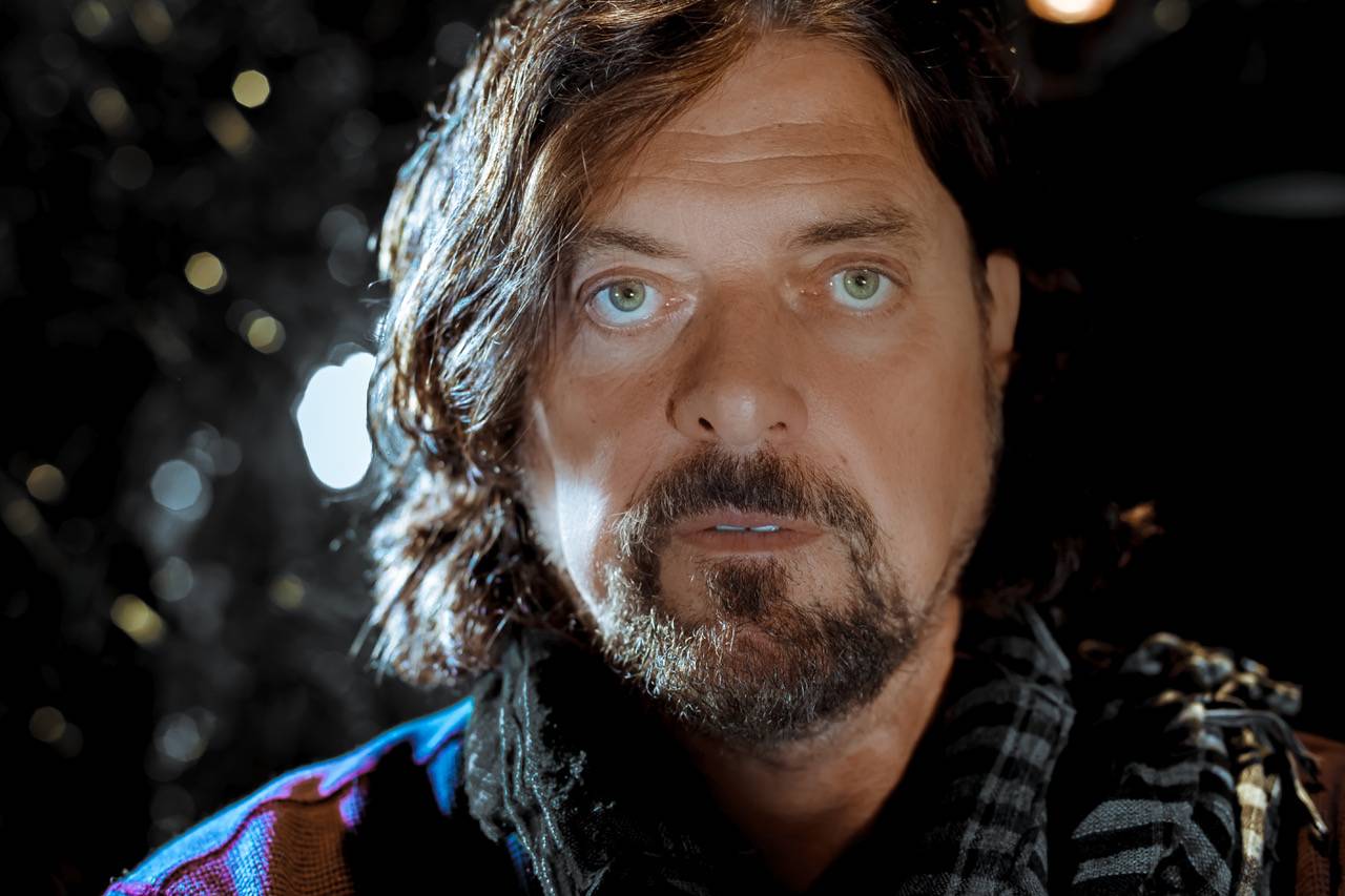  Musiker Alan Parsons: „Es ist sehr schwer geworden, Menschen dazu zu bringen, sich 40 Minuten lang Musik eines bestimmten Künstlers anzuhören – das hat vor allem mit dem Smartphone zu tun.“ 