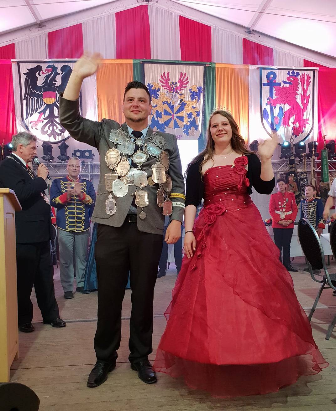  Für das amtierende Regiments-Königspaar Thomas Wemmers und Michelle Göddertz (Regiment Rhythmik Fanfarencorps) ist die große Schützenparade der Höhepunkt der Festtage. 