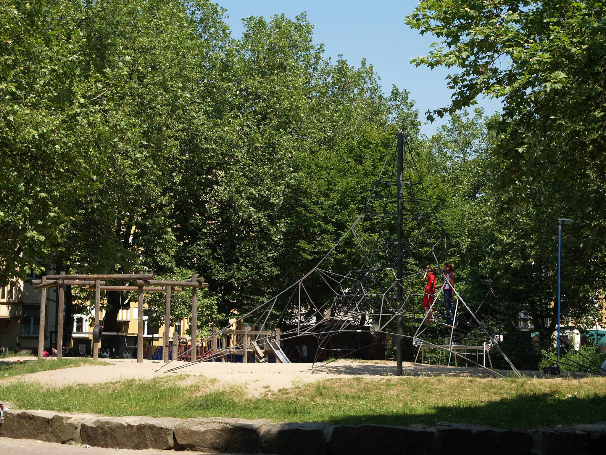  Der Spielplatz auf dem Hermannplatz ist eine von insgesamt sieben Anlagen, die saniert werden.  
