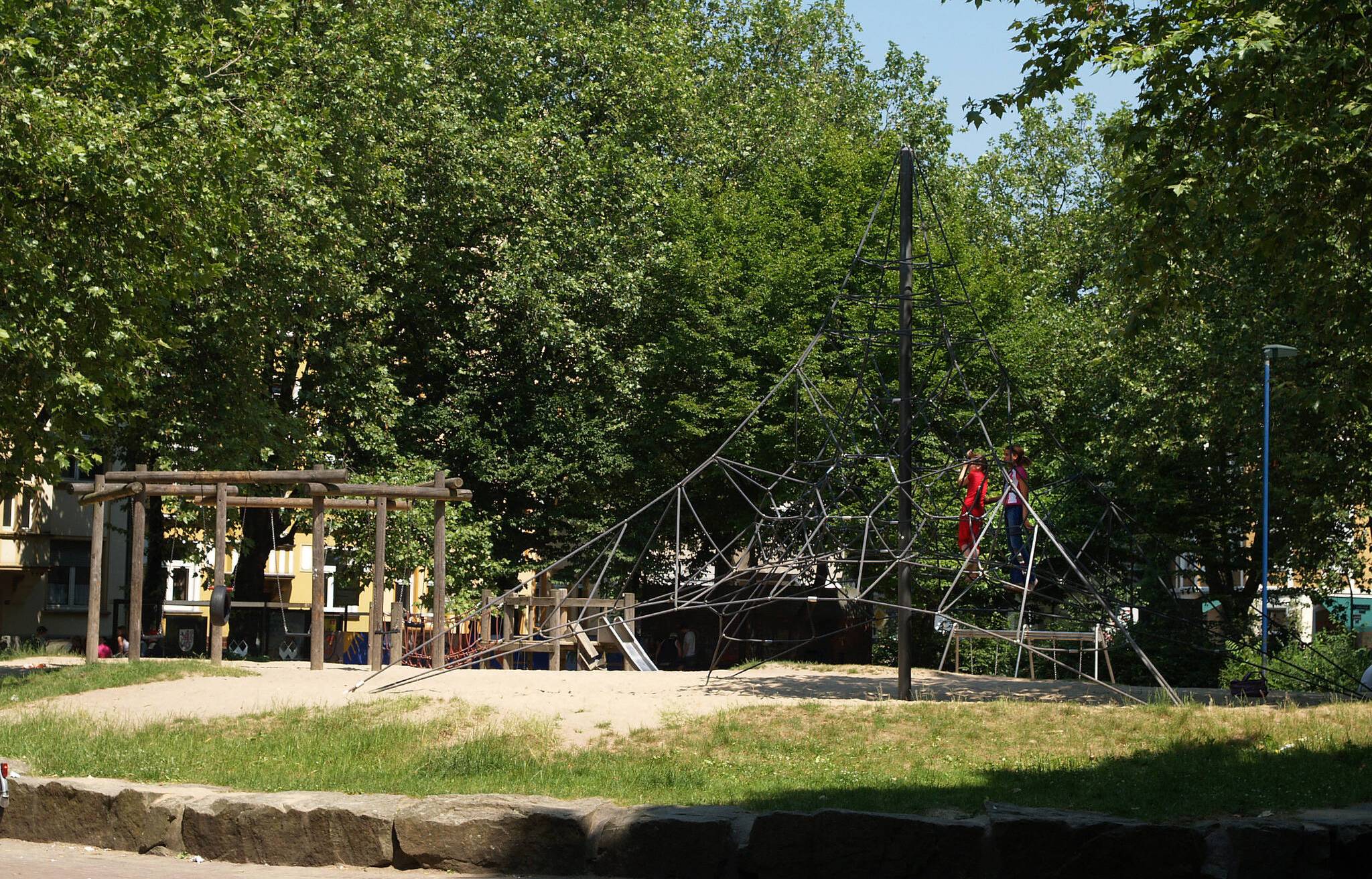  Der Spielplatz auf dem Hermannplatz ist eine von insgesamt sieben Anlagen, die saniert werden.  