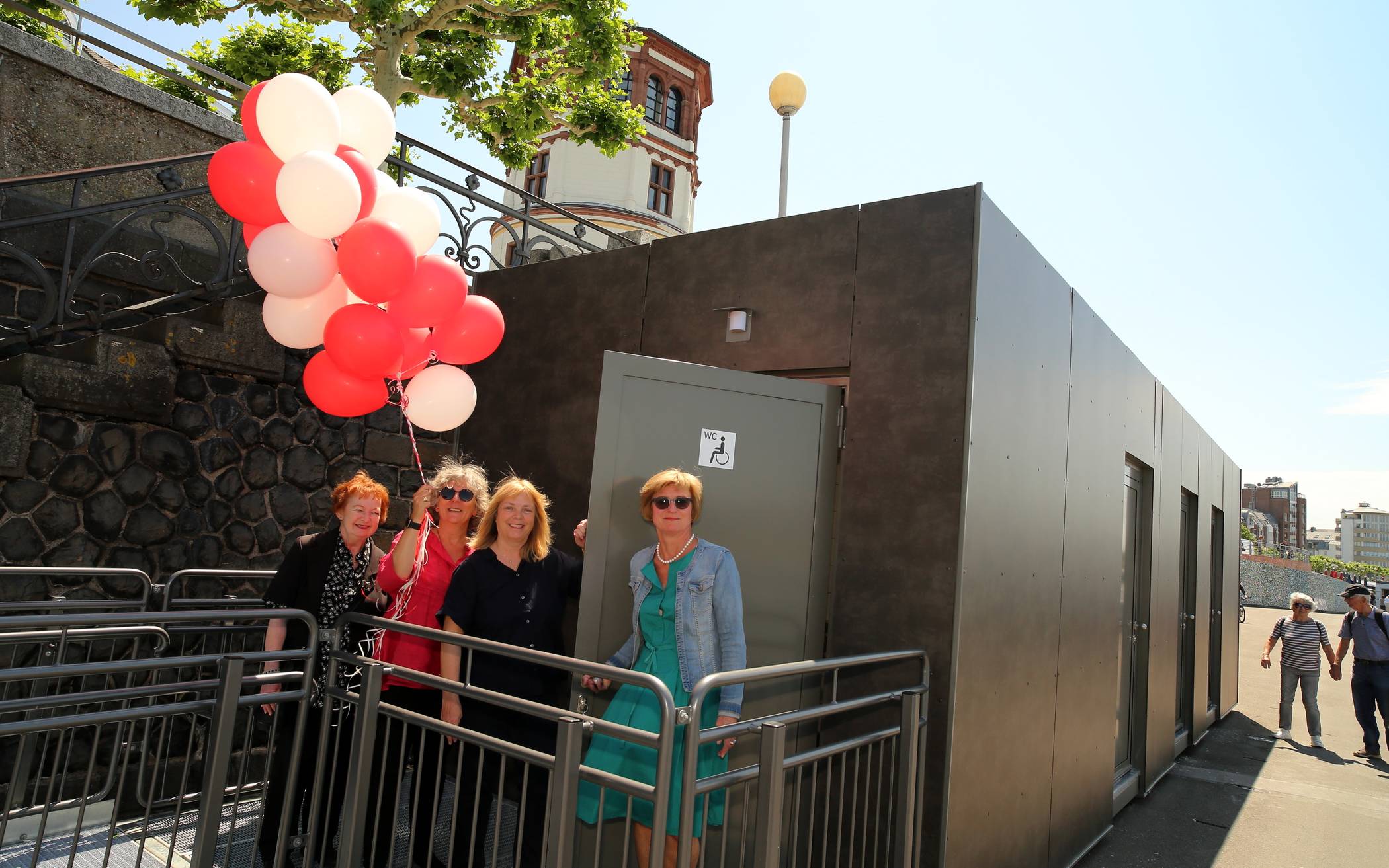 Neue öffentliche Toilette an der Altstadt-Freitreppe eröffnet