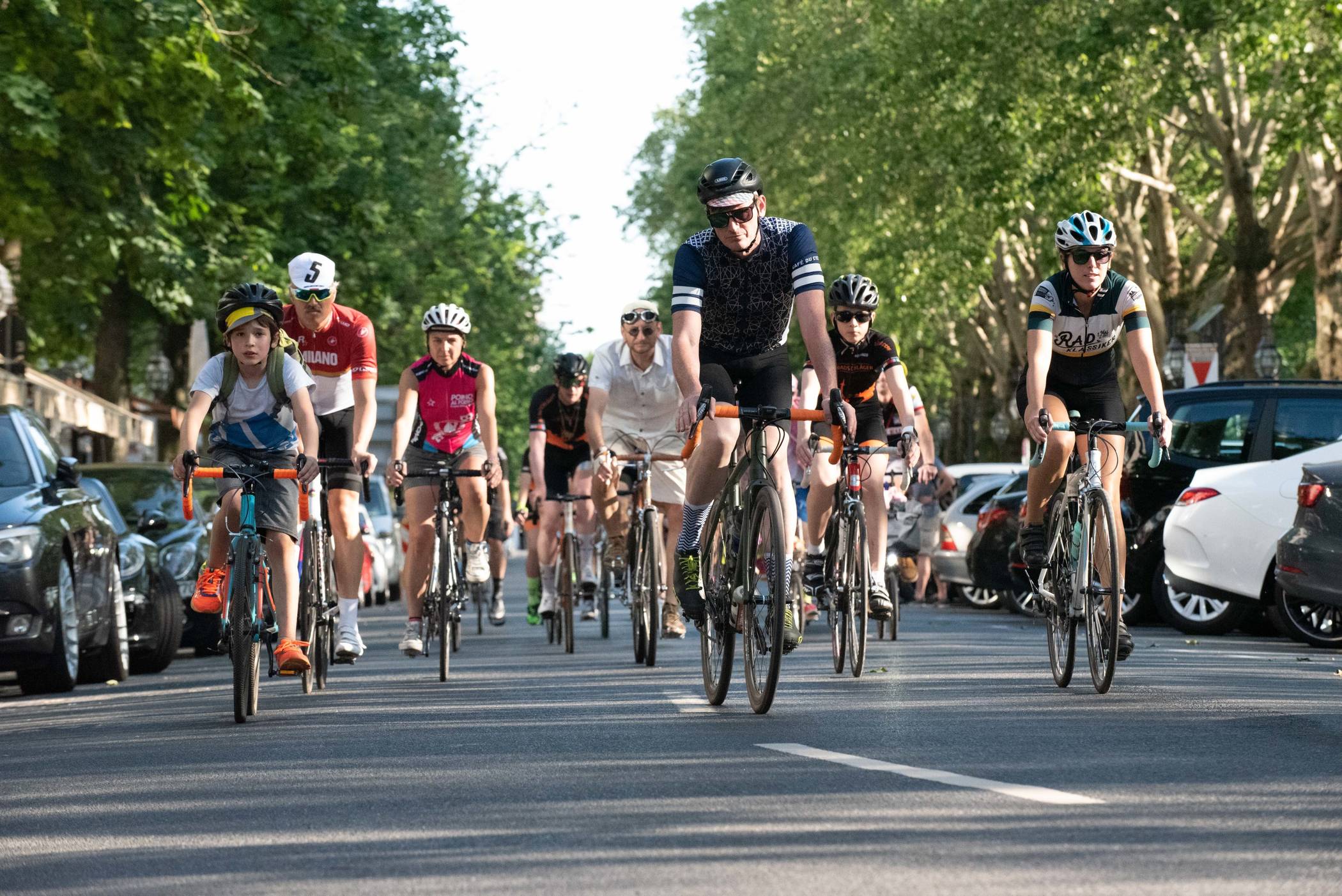  Testlauf vor dem großen Tag: Die Königsallee ist wie gemacht für schmale Reifen und Rennlenker. 
