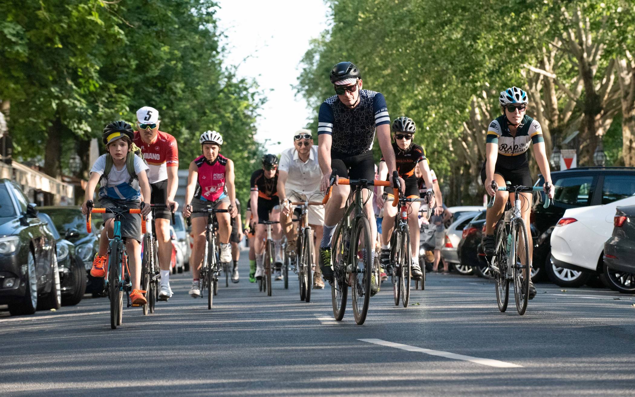  Testlauf vor dem großen Tag: Die Königsallee ist wie gemacht für schmale Reifen und Rennlenker. 