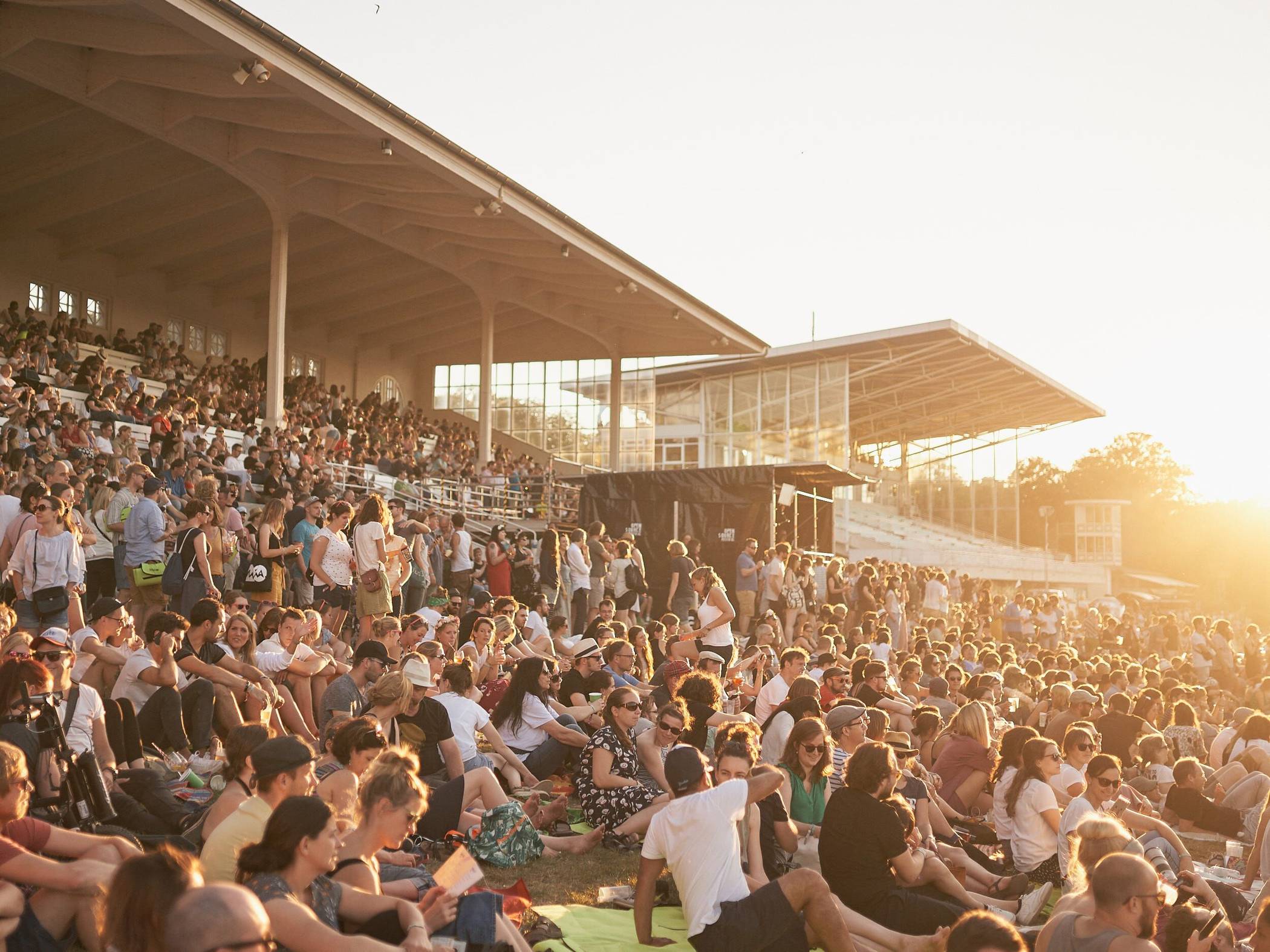  Publikum beim Open Source Festival 