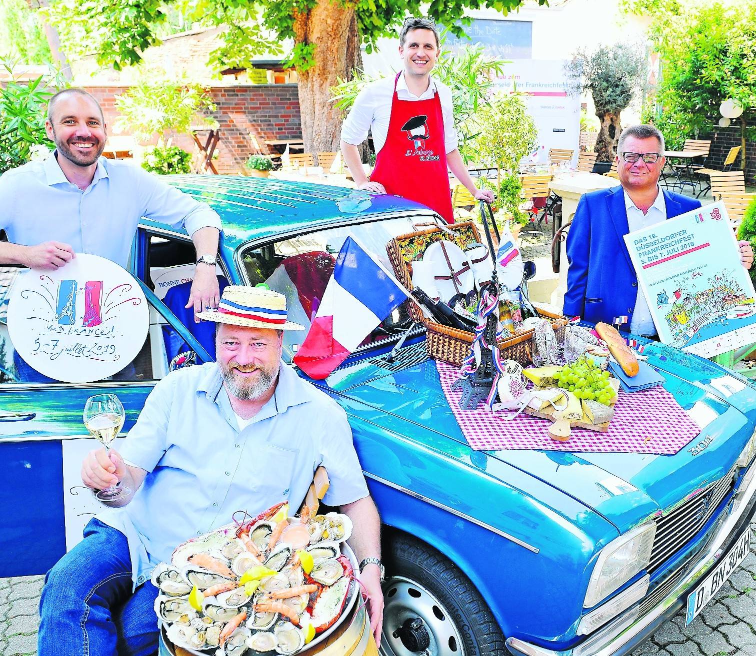  Sie laden unter anderem zum kulinarischen Kurzurlaub in Frankreich: 	Christopher Klotz, Marketing Manager von Campofrio Foodgroup Deutschland, Rolf Breitmar, Café de Bretagne, Pascal Louvet, Mitinhaber von Les Halles St. Honoré, und Boris Neisser, Geschäftsführer der Destination Düsseldorf (v. l.). 