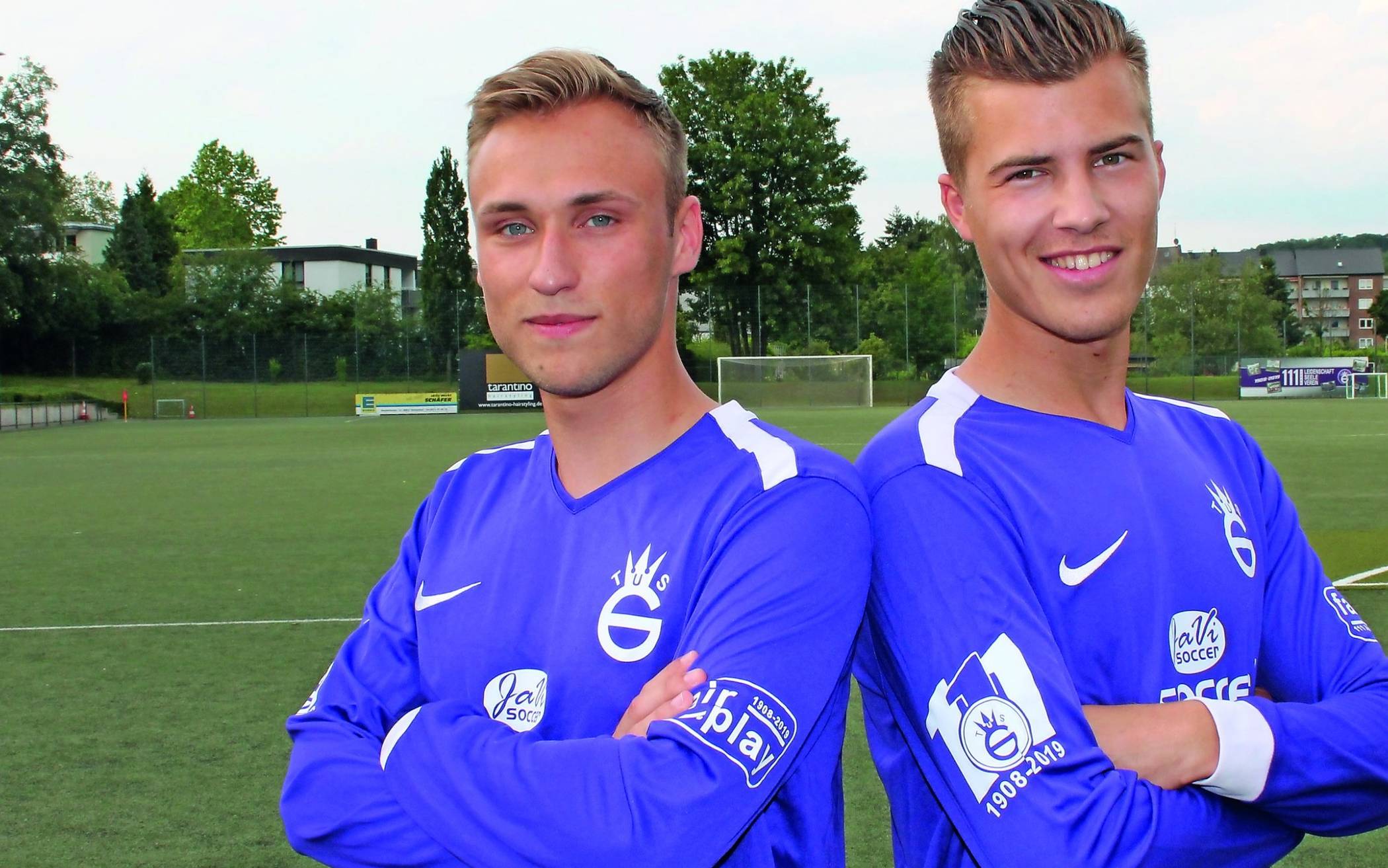 Sie stehen stellvertretend für den Jugend-Esprit beim TuS: Bastian Wüster (22 Jahre, li.) und Henrik Raschl (21 Jahre). 	