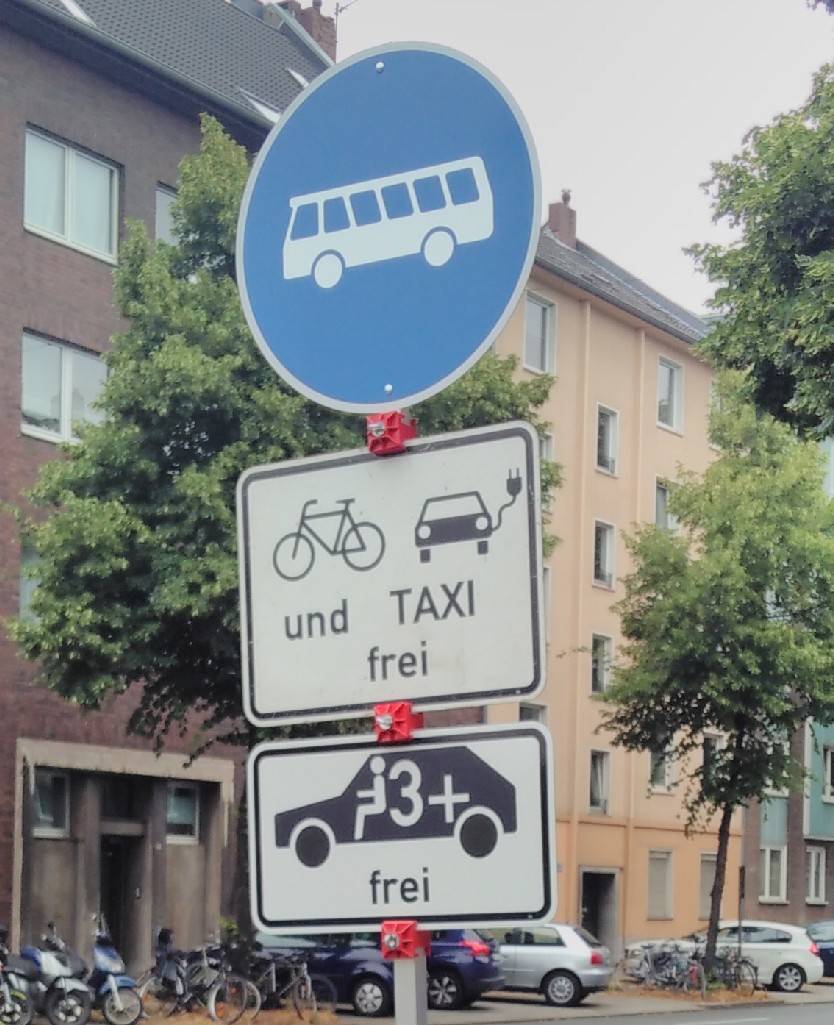 Umweltspur jetzt für Autos mit drei Personen offen