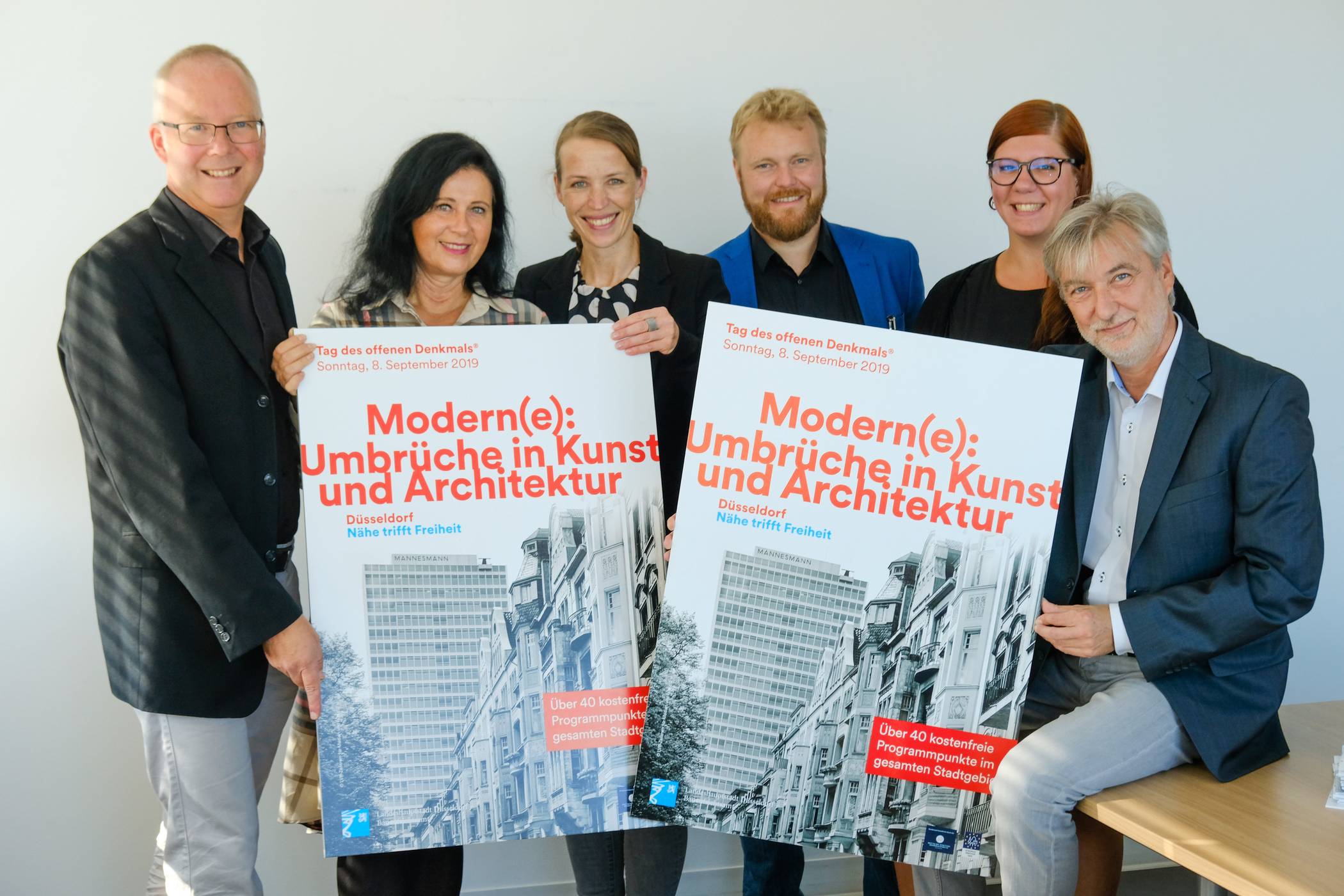  Im Rahmen einer Pressekonferenz stellten Christoph Rose, Beigeordnete Cornelia Zuschke, Svenja Schrickel, die Leiterin des Instituts für Denkmalschutz und Denkmalpflege, Jan Paul Laarmann, Eva Krüger, Harald Gries (vl.) das Programm des diesjährigen Tags des offenen Denkmals vor.  