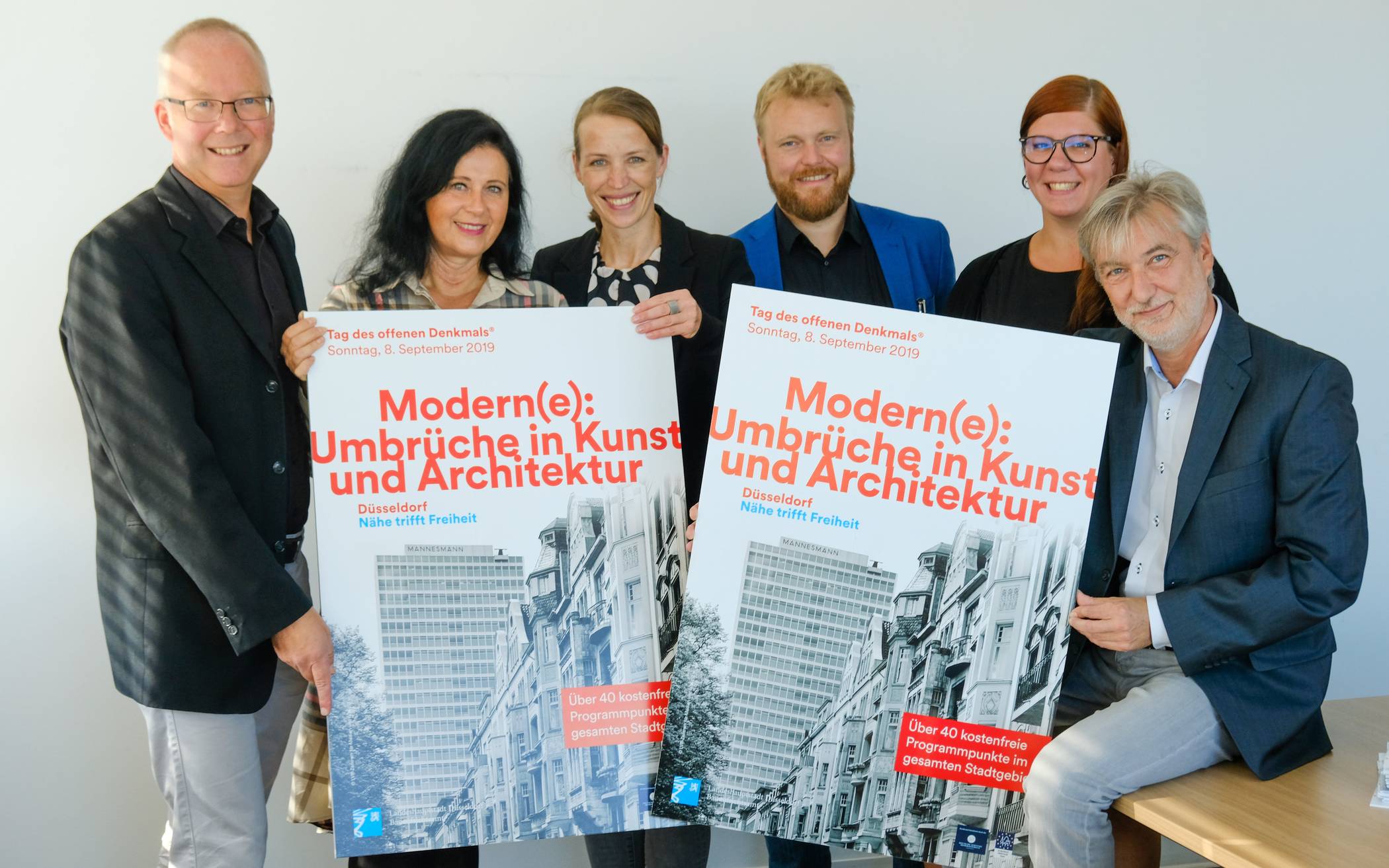  Im Rahmen einer Pressekonferenz stellten Christoph Rose, Beigeordnete Cornelia Zuschke, Svenja Schrickel, die Leiterin des Instituts für Denkmalschutz und Denkmalpflege, Jan Paul Laarmann, Eva Krüger, Harald Gries (vl.) das Programm des diesjährigen Tags des offenen Denkmals vor.  