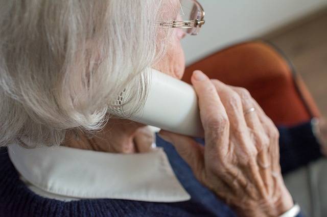  Die Polizei warnt: Geben Sie am Telefon keine Details zu Ihren finanziellen Verhältnissen oder andere sensible Daten preis. (Symbolfoto) 