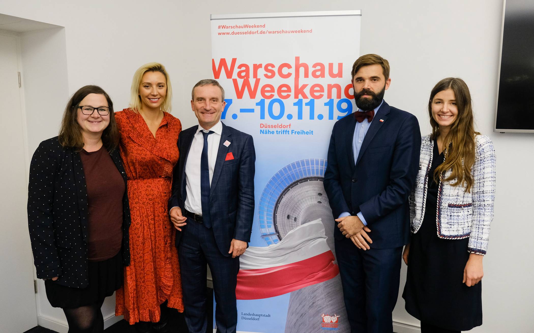  OB Thomas Geisel (Mitte) mit Jessica Breitkopf, Büro für Internationale Angelegenheiten, Dominika Œwiêtoñska, Polnisches Institut, Jakub Wawrzyniak, polnischer Generalkonsul und Vize-Konsulin Anita Mikolajczak (v.l.). 