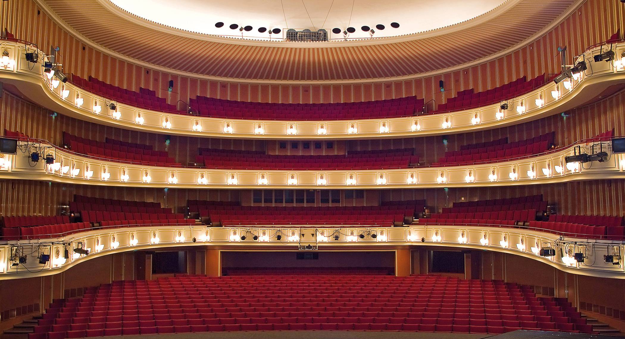  Zuschauerraum des Opernhaus Düsseldorf. 