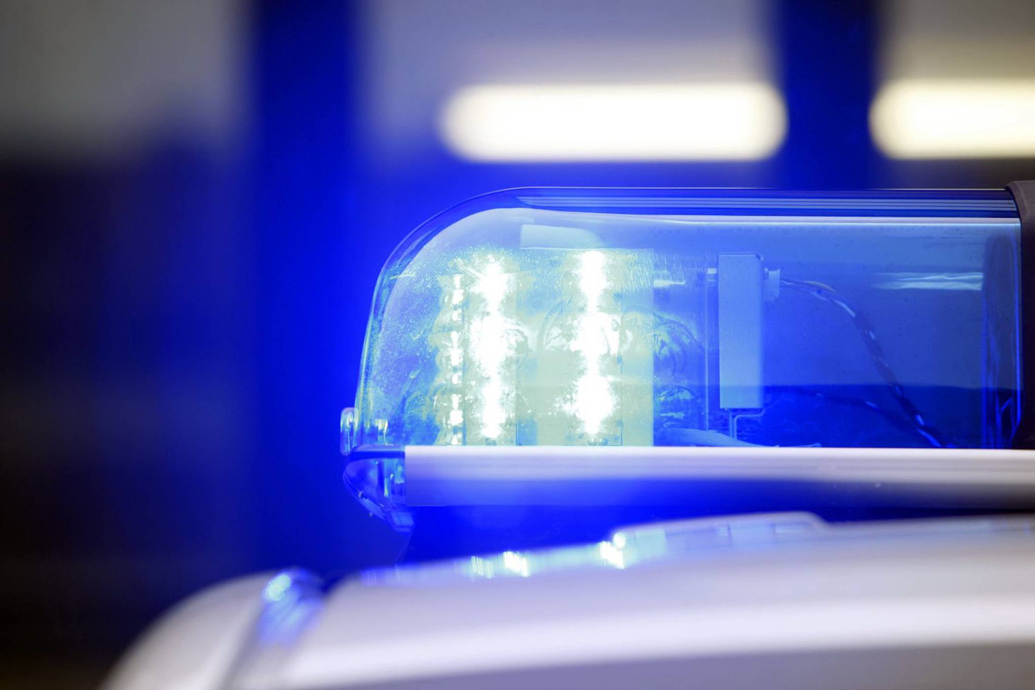 Radfahrerin am Landtag mit Flüssigkeit bespritzt