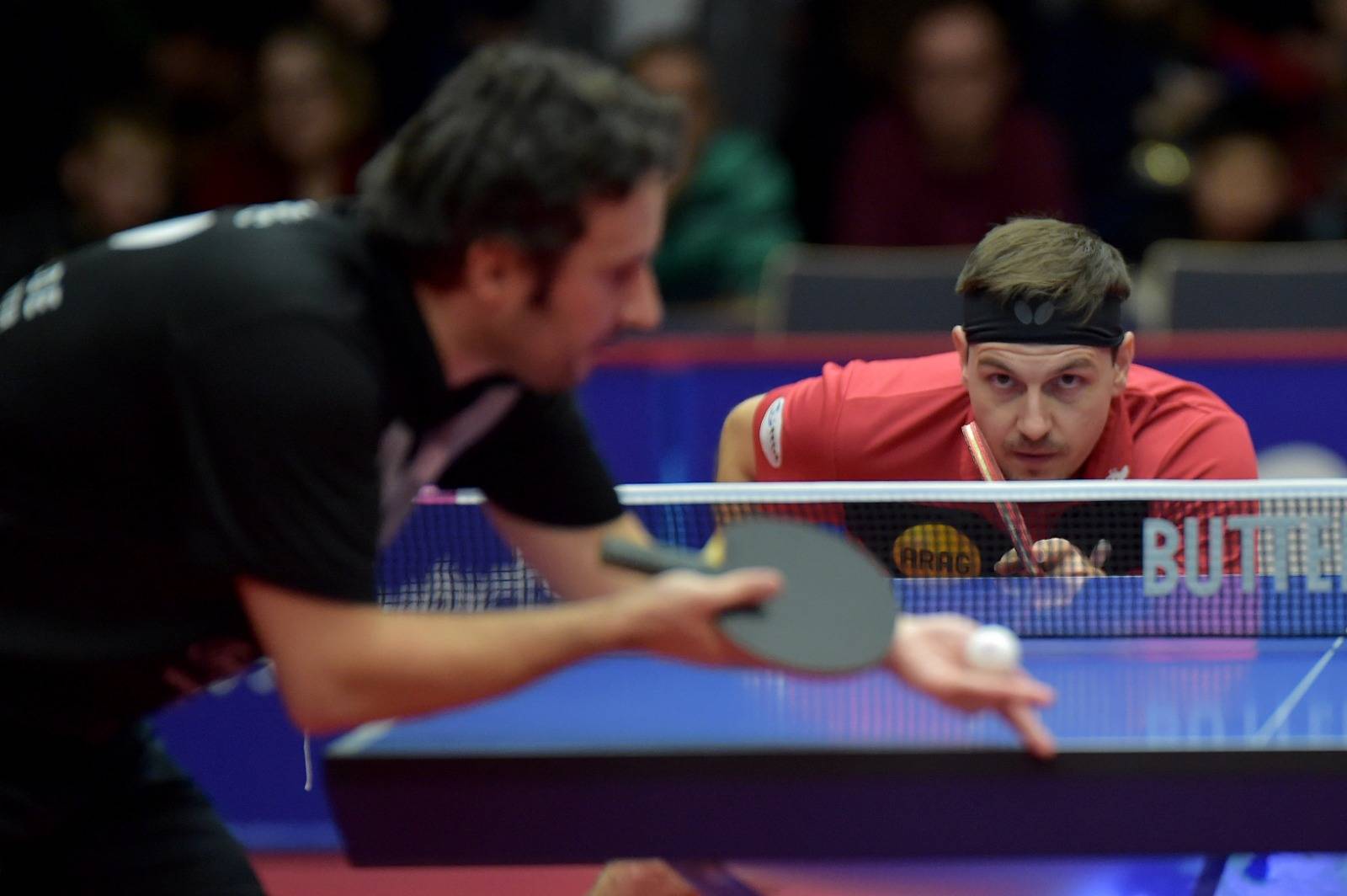 Timo Boll (hinten) trug mit seinem