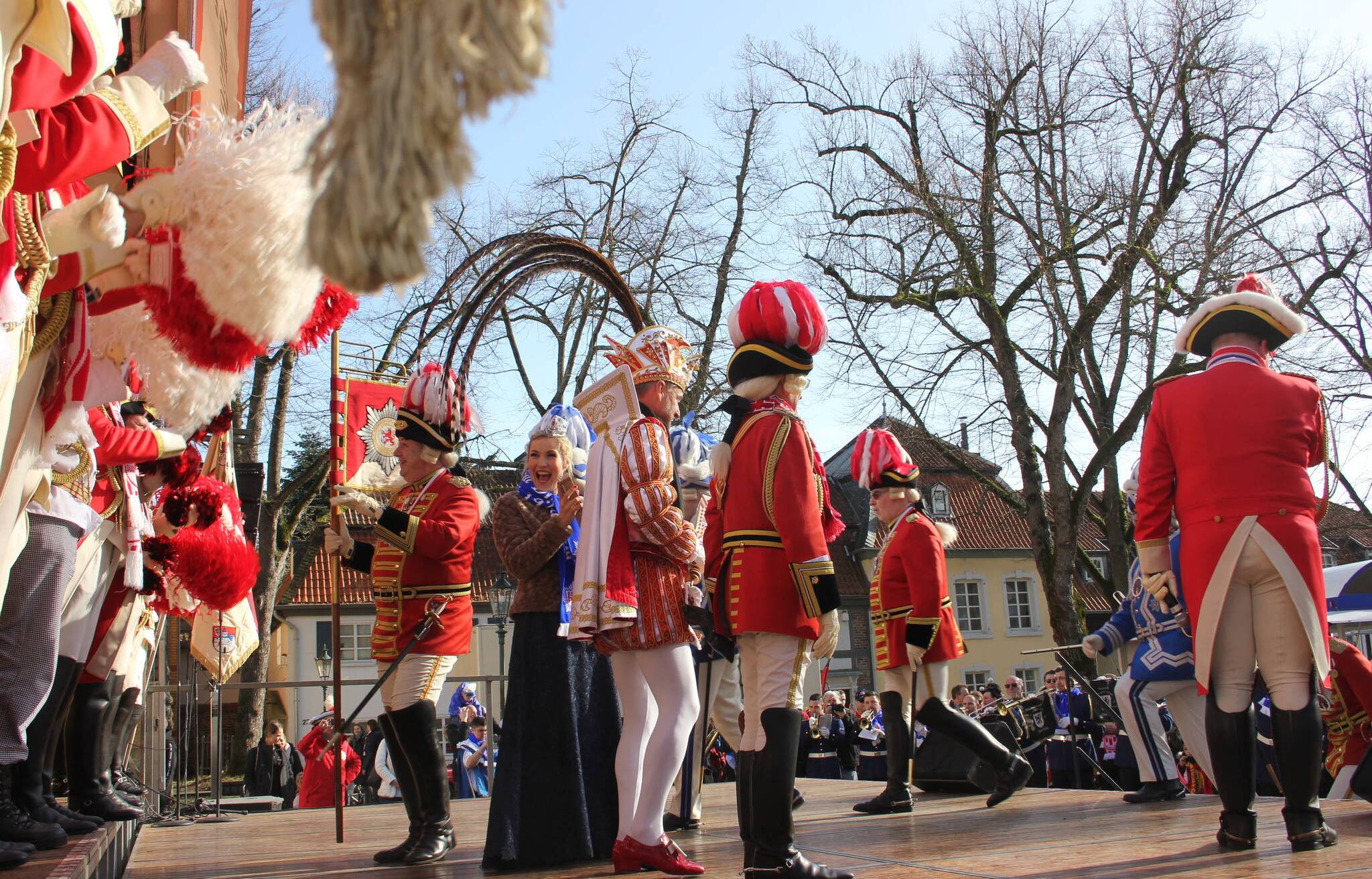 Gerresheimer Bürgerwehr mit Karnevals-Biwak auf dem Gerricusplatz