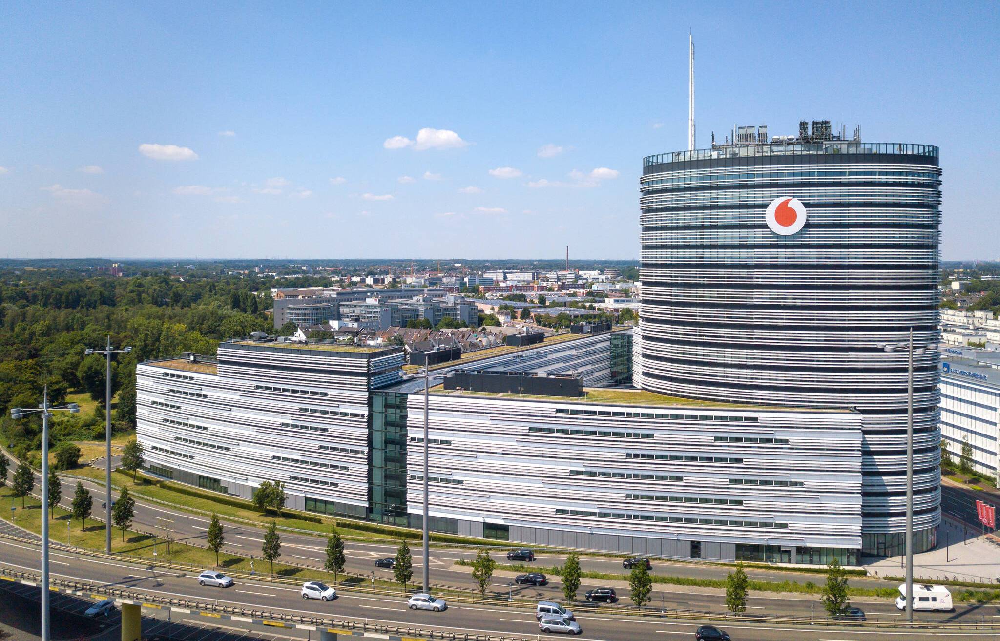  Auch der Vodafone-Campus am Ferdinand-Braun-Platz könnte von einer möglichen Evakuierung betroffen sein. 