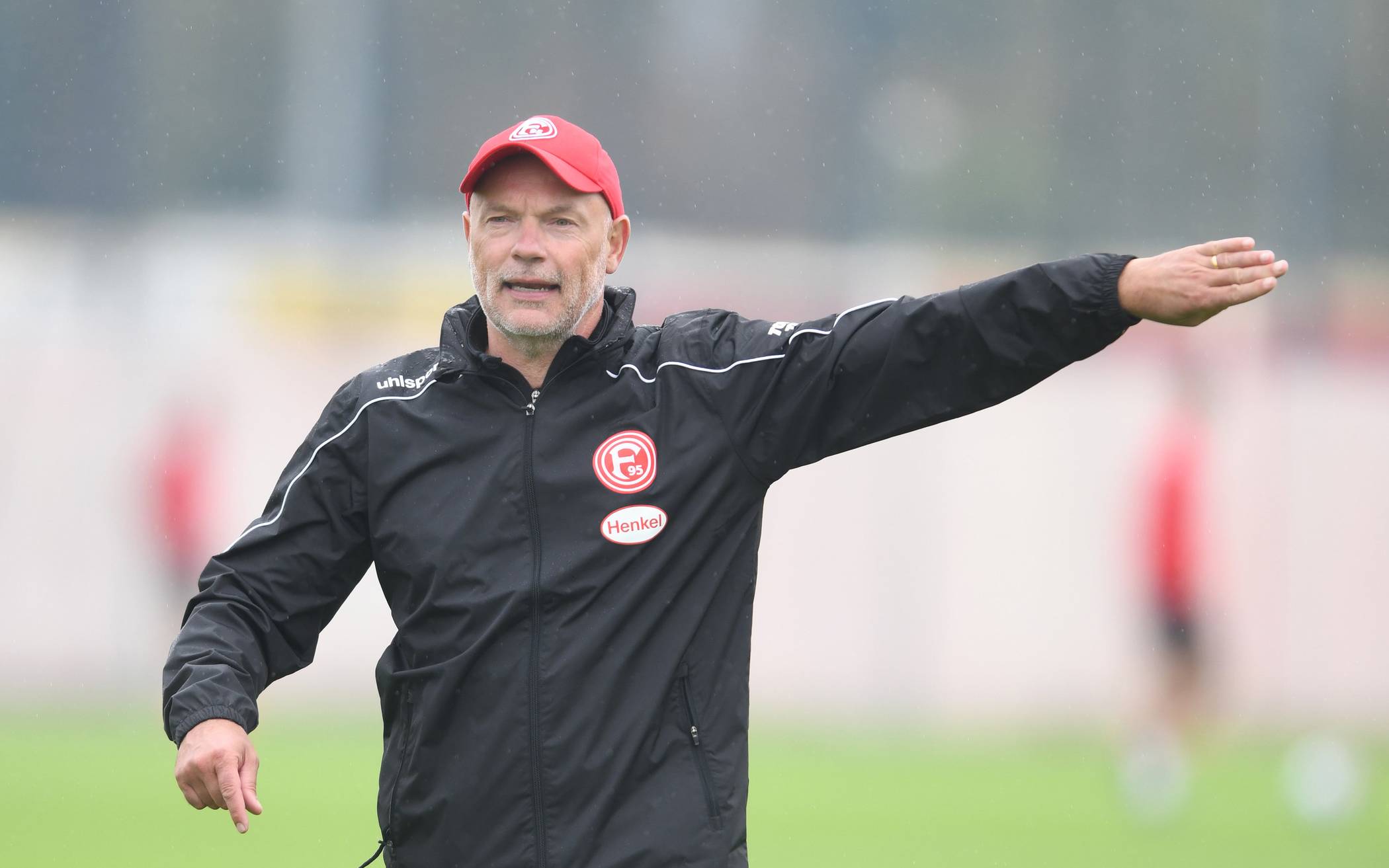  Fortuna-Coach Uwe Rösler - „Größte Baustellen in der Abwehr“. 