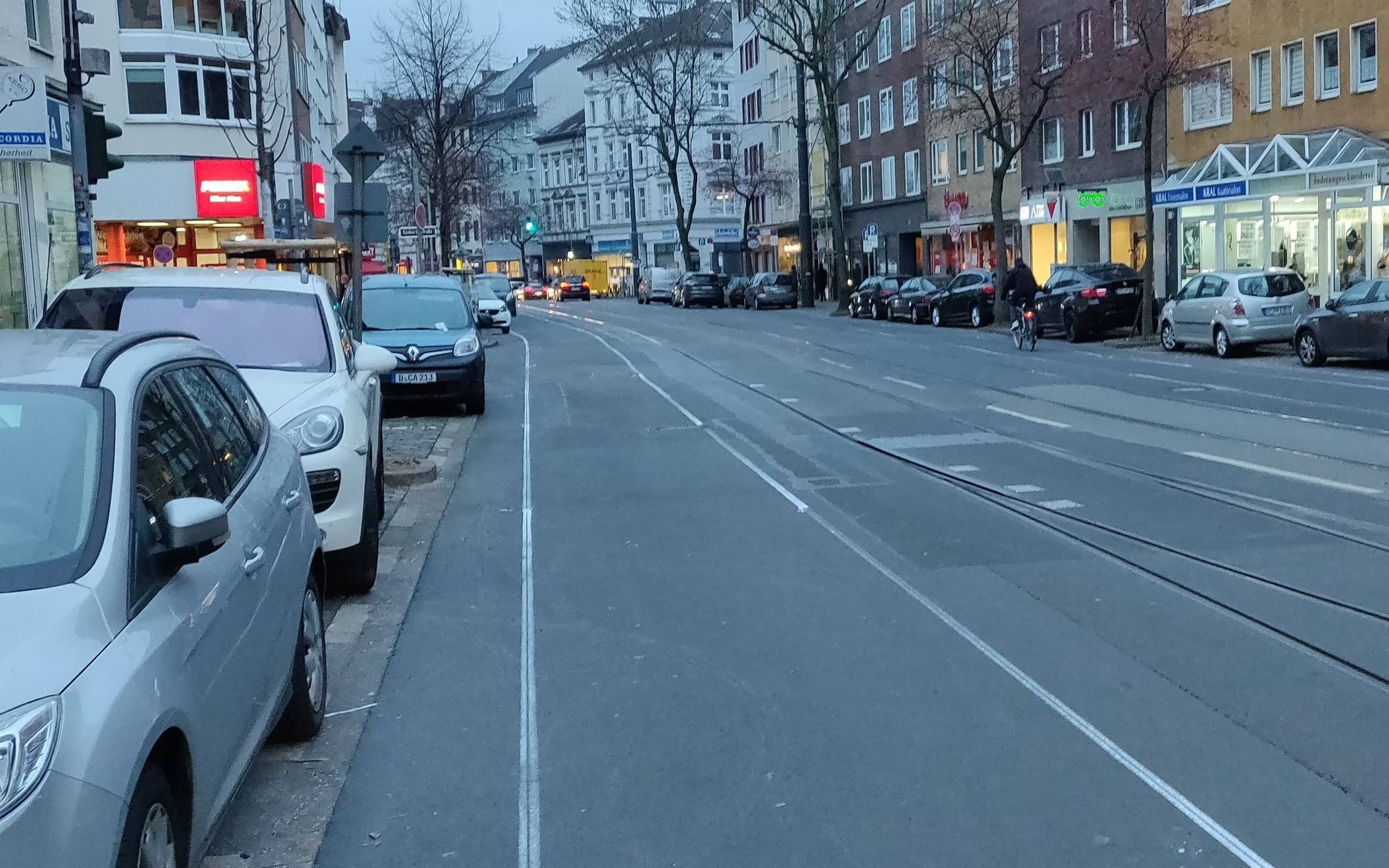  Radspur-Markierung Bilker Allee 